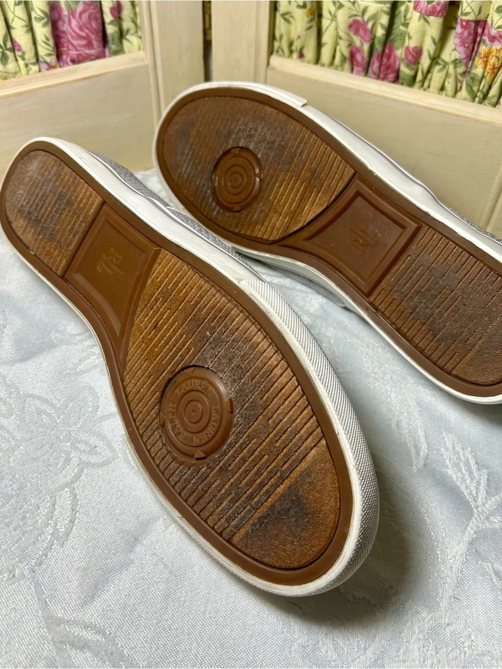 Lauren Ralph Lauren Slip-On Casual Espadrille in Light Gray Size 9 B